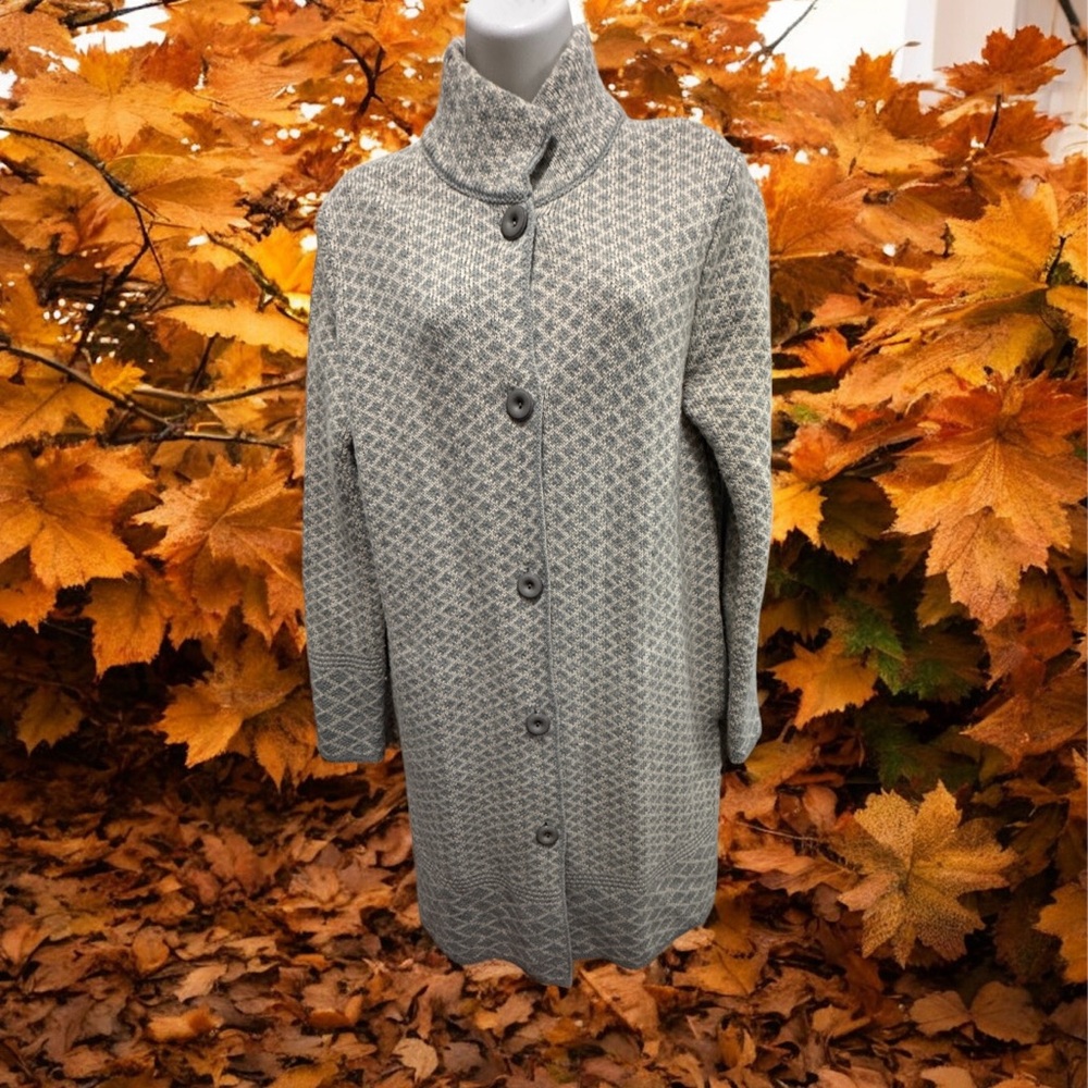 Chic Gray /cream Italian wool blend long knit sweater coat size large